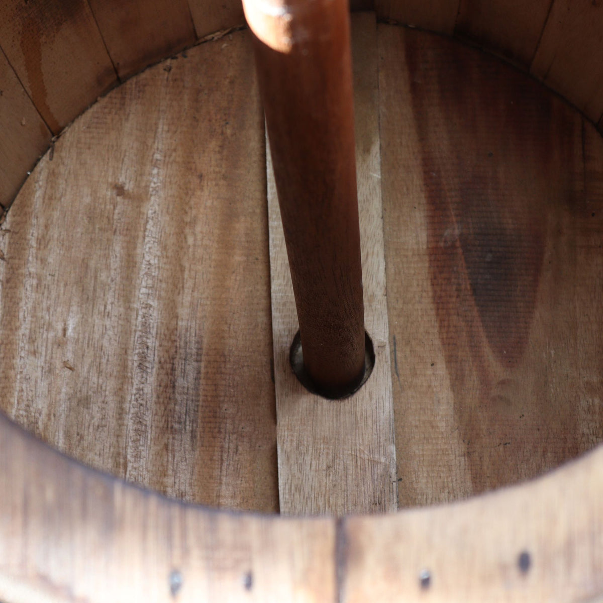 Beer Barrel Table & Parasol Stand – Natural Wood 60 x 48.5 cm