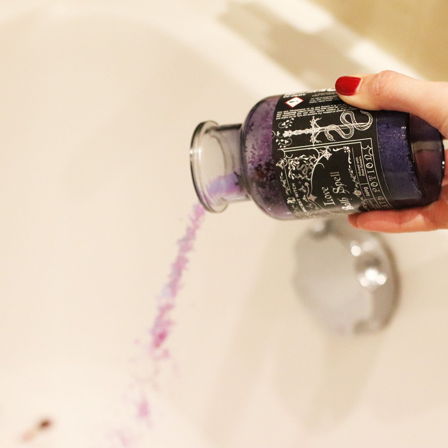 Ancient Witch Bath Spell Potion & Rose Quartz Crystal Amulet - Love